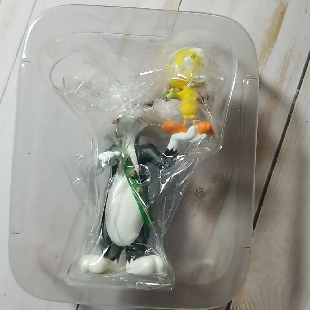 New in box Hallmark‎ keepsake looney tunes ornament